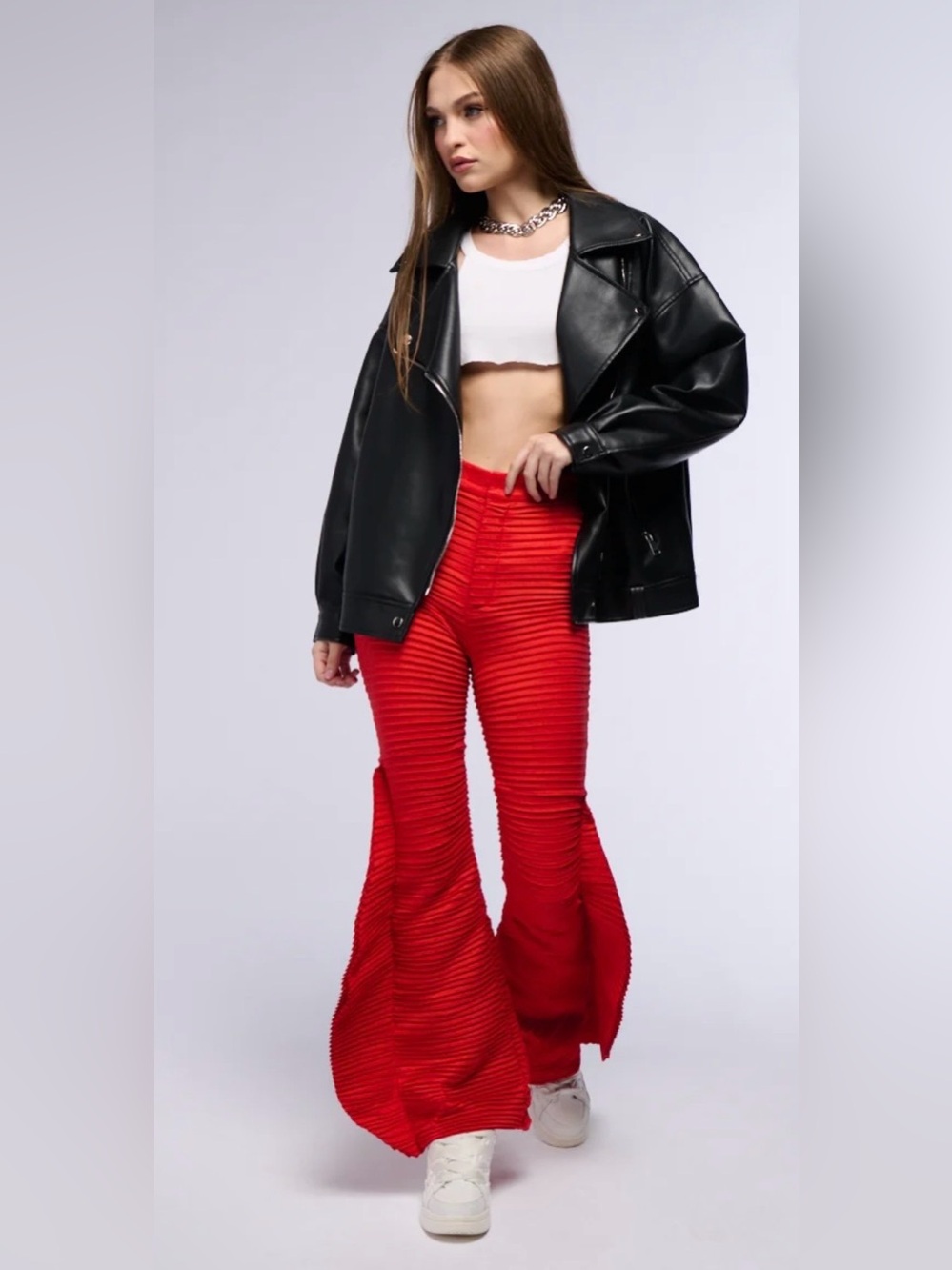 Akira Women’s Runaway Red Pleated Flare Trouser Pants Size Medium